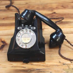 Vintage-retro-1950's-phone-Bakelite-vintage-style-Napoleonrockefeller.com