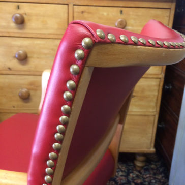 Upholstery-retro-chair-studding